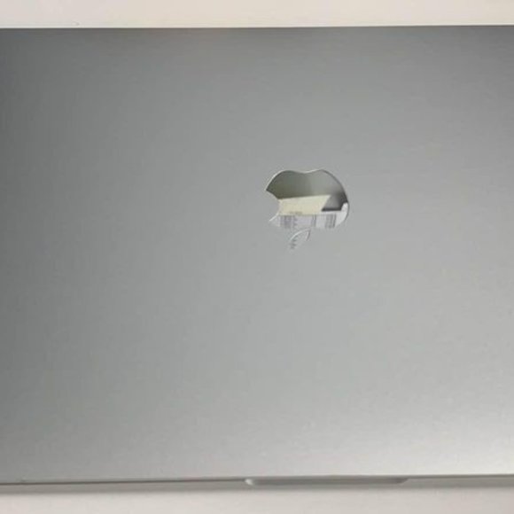 13" MacBook Pro 2016 - 2 GHz Core i5 + 8GB + 128SSD - Picture 7 of 8